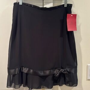 JS Collections Black skirt w satin bow Sz 10. Gorgeous skirt